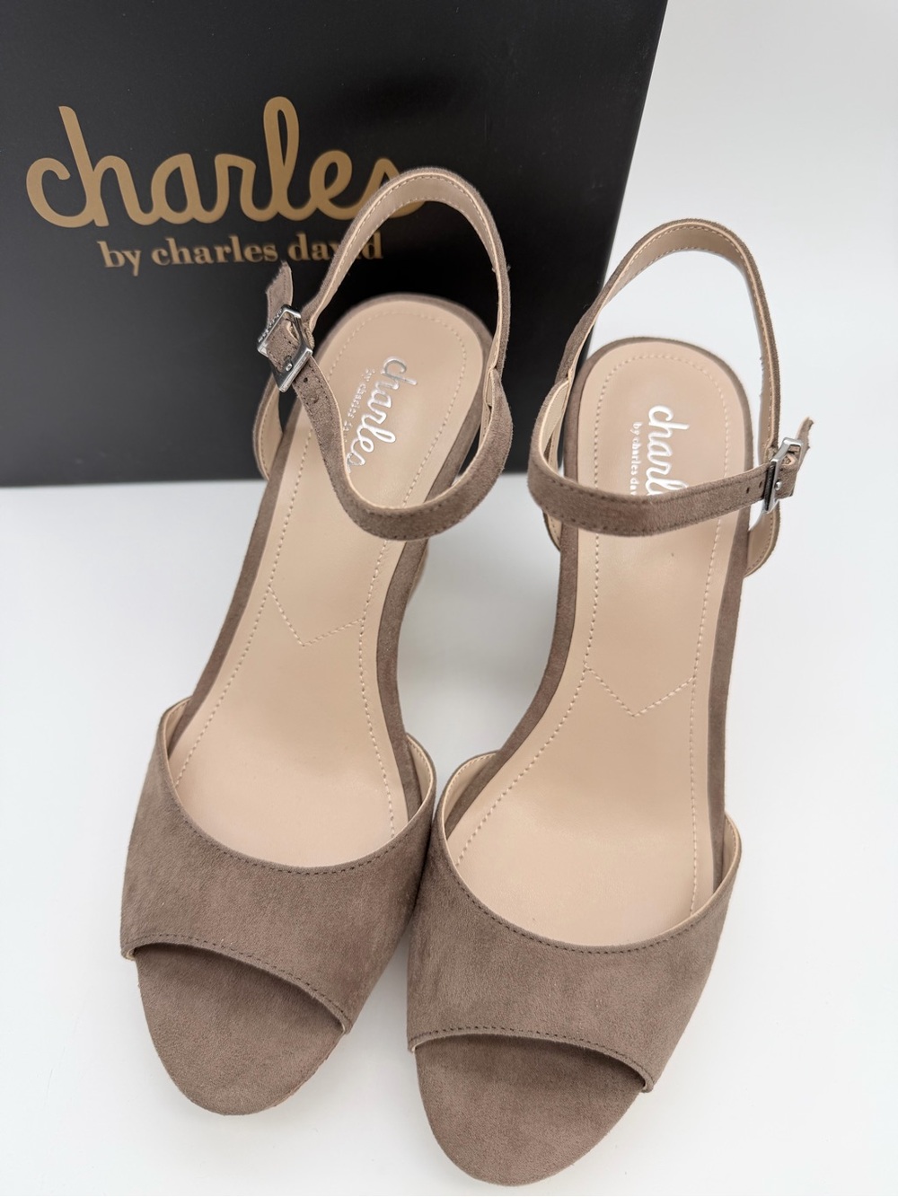 Charles by Charles David “Lambert”Wedge Sandals – Taupe – Size 8M